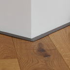Aluminium Sockelleiste • Langlebig & feuchtigkeitsresistent • Flachform • Anodisiertes Champagner