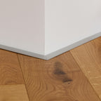 Aluminium Sockelleiste • Langlebig & feuchtigkeitsresistent • Flachform • Anodisiertes Silber
