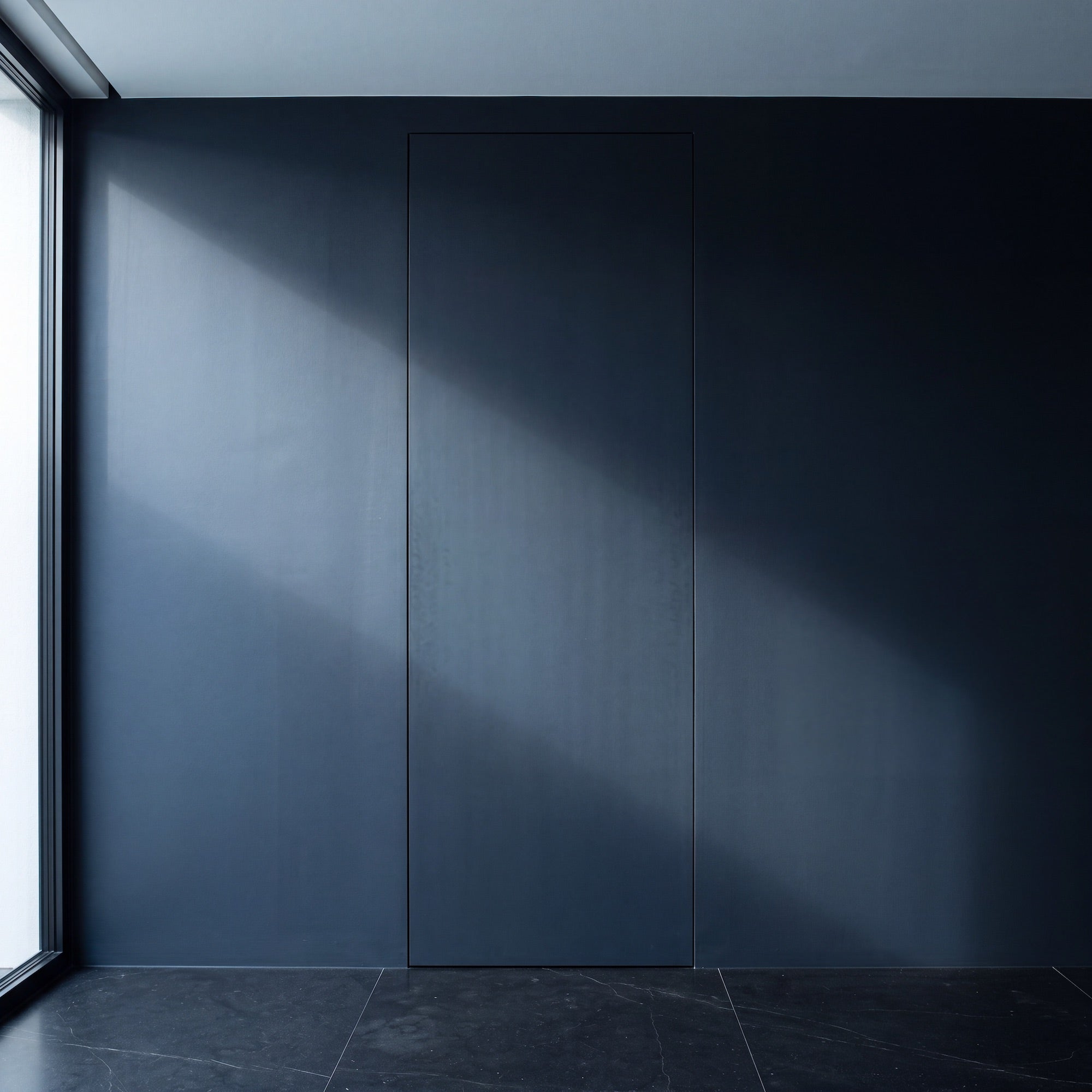 Wandbündige Tür • Innovativ ganz ohne Klinke • Touch-to-Open • Eindrucksvolle Höhe 2,40 m • schwarze Alu-Zarge